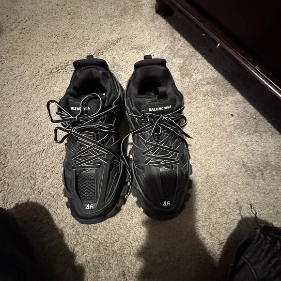 Balenciaga | Shoes | Balenciaga Mens Black Athletic Shoes  display picture 1